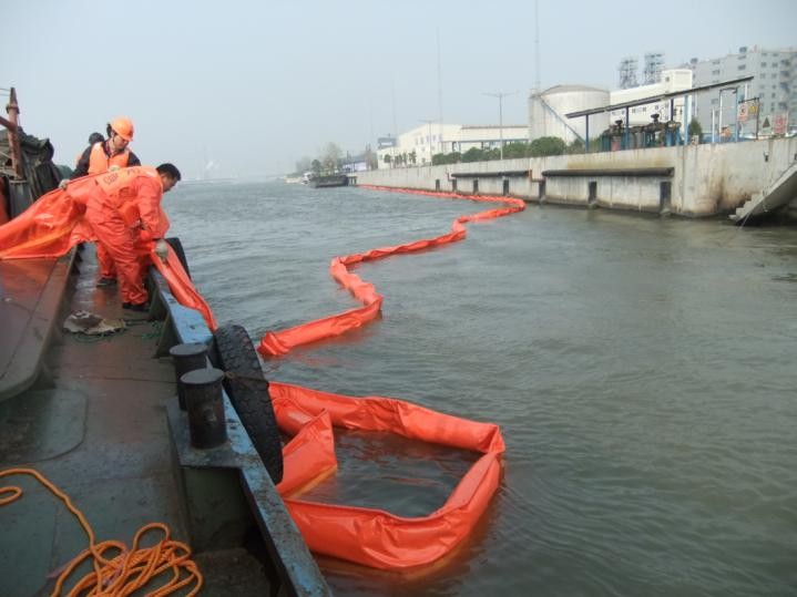 Phao quay dầu tràn tự nổi PVC (WGV)