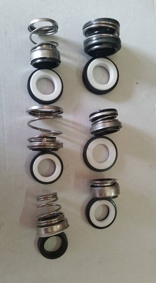 Phớt làm kín cổ trục bơm
